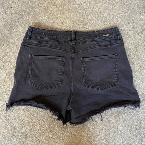 Prana Faded Black High Waisted Denim Curt Off Shorts Size 29 - Picture 2 of 4